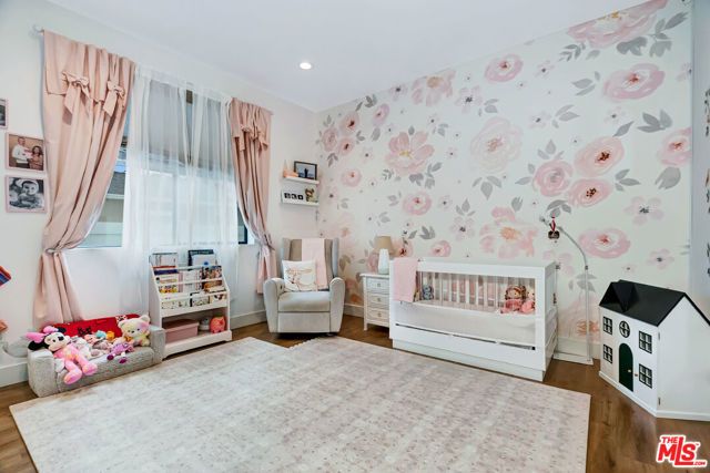 4203 Saugus Avenue, Sherman Oaks, CA 91403