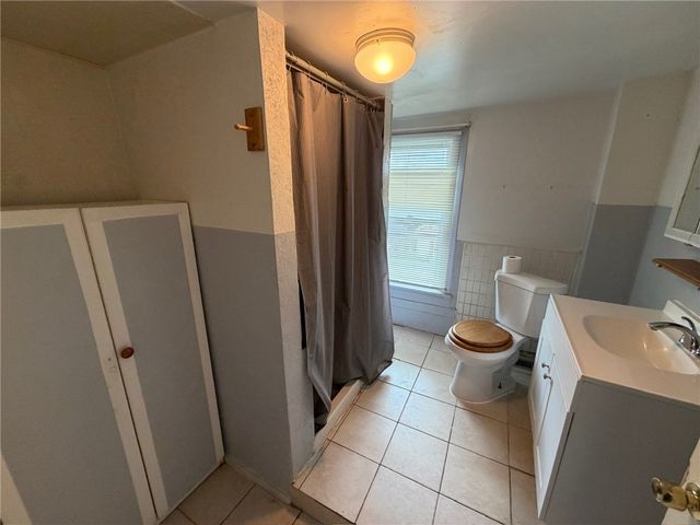 437 Desota St, East Mckeesport, PA 15035