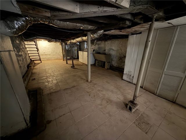 437 Desota St, East Mckeesport, PA 15035