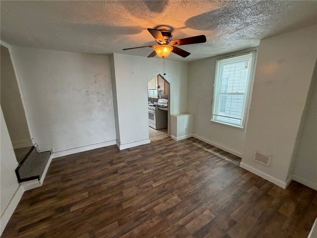 437 Desota St, East Mckeesport, PA 15035