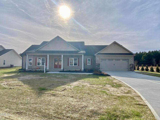 206 Rae Drive, Pikeville, NC 27863