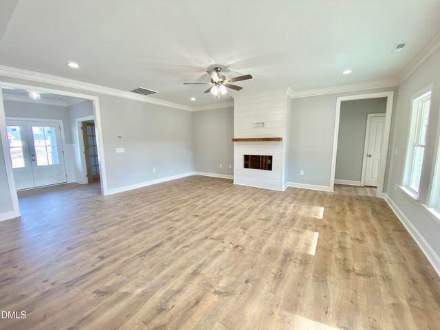 206 Rae Drive, Pikeville, NC 27863