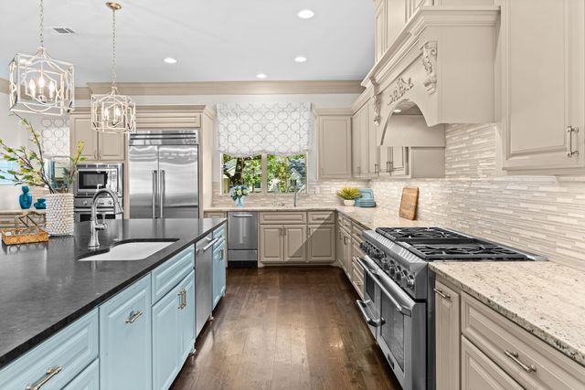 903 Wycliffe Drive, Houston, TX 77079