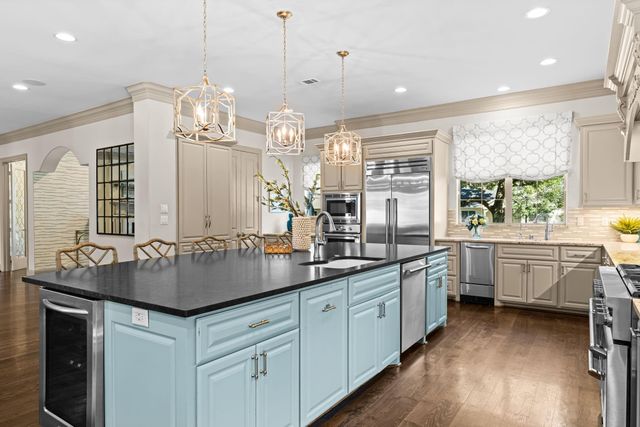 903 Wycliffe Drive, Houston, TX 77079