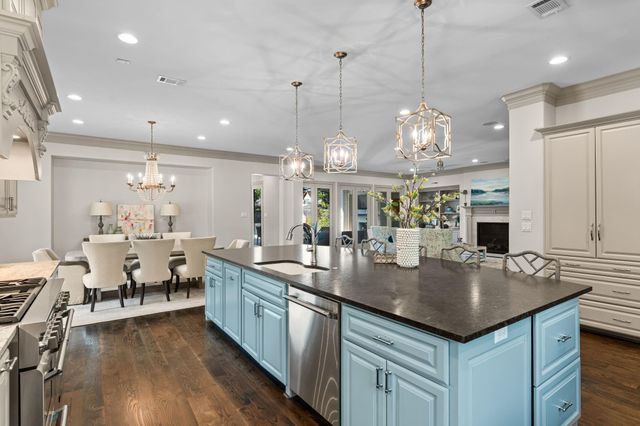 903 Wycliffe Drive, Houston, TX 77079