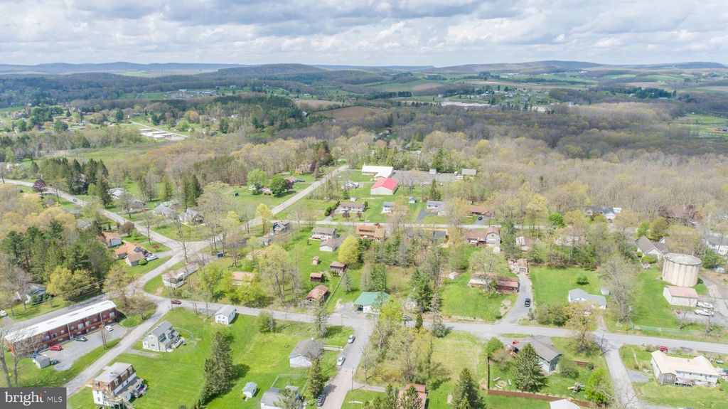 Image 15 of property listing at 815 L STREET, Mountain Lake Park, MD 21550