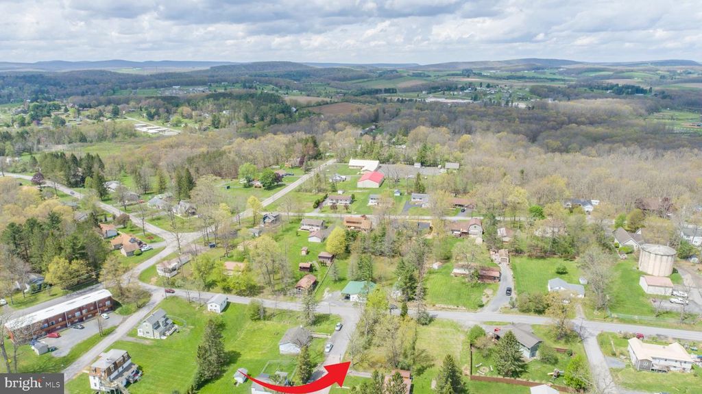 Image 7 of property listing at 815 L STREET, Mountain Lake Park, MD 21550