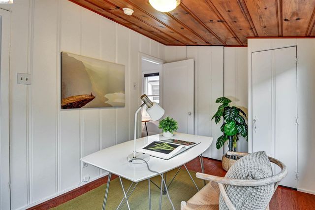 6236 Laird Ave, Oakland, CA 94605