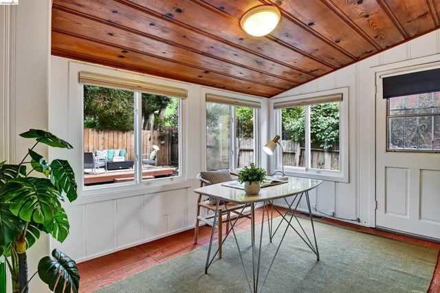 6236 Laird Ave, Oakland, CA 94605