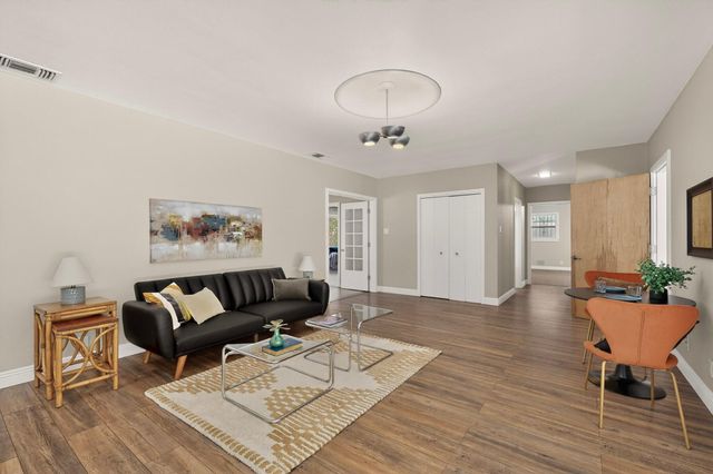 713 Montclaire Drive NE, Albuquerque, NM 87110