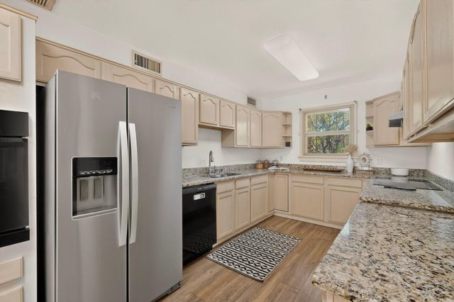 713 Montclaire Drive NE, Albuquerque, NM 87110