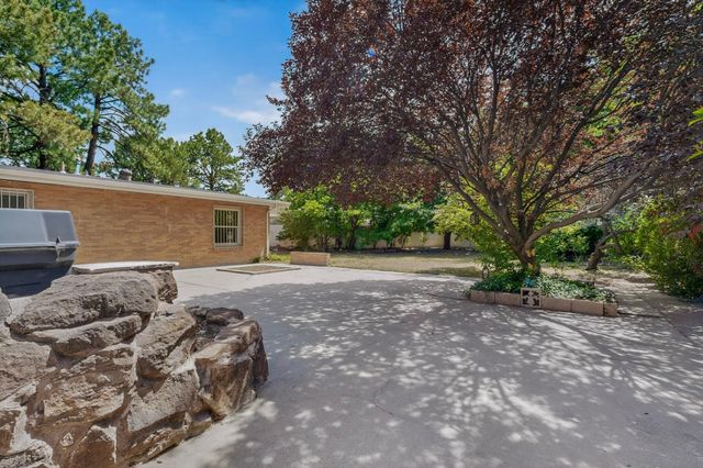 713 Montclaire Drive NE, Albuquerque, NM 87110