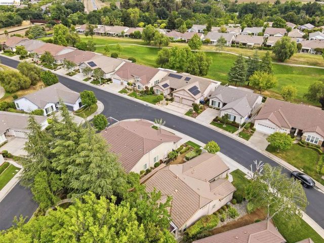 427 Stephens Dr, Brentwood, CA 94513