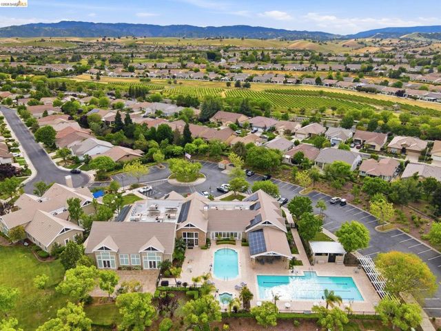 427 Stephens Dr, Brentwood, CA 94513