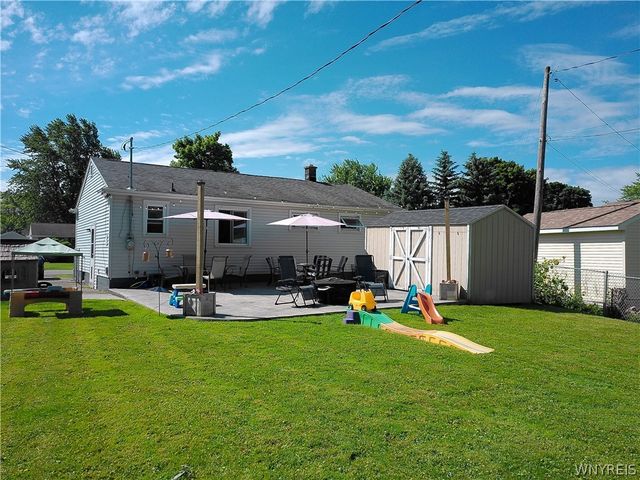 4910 Kennison Parkway, Hamburg, NY 14075