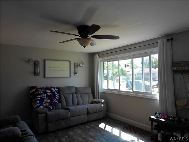 4910 Kennison Parkway, Hamburg, NY 14075