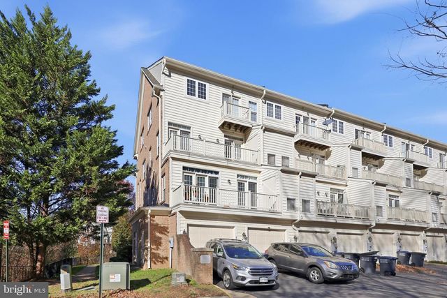 9800 PICKENS PL, Manassas Park, VA 20111