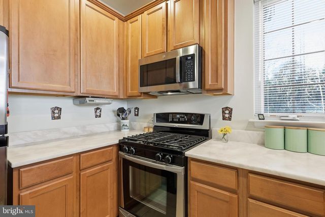 9800 PICKENS PL, Manassas Park, VA 20111