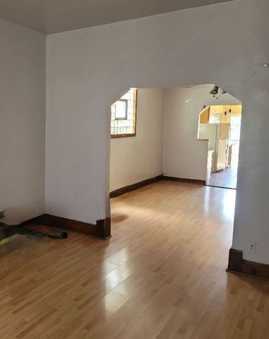 2913 E 97th Street, Chicago, IL 60617