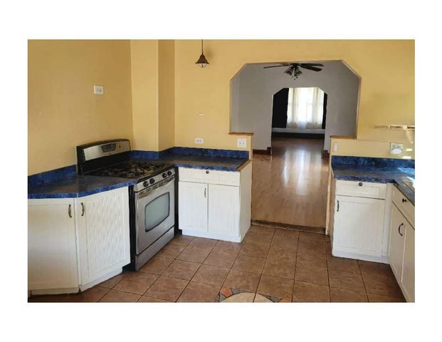 2913 E 97th Street, Chicago, IL 60617