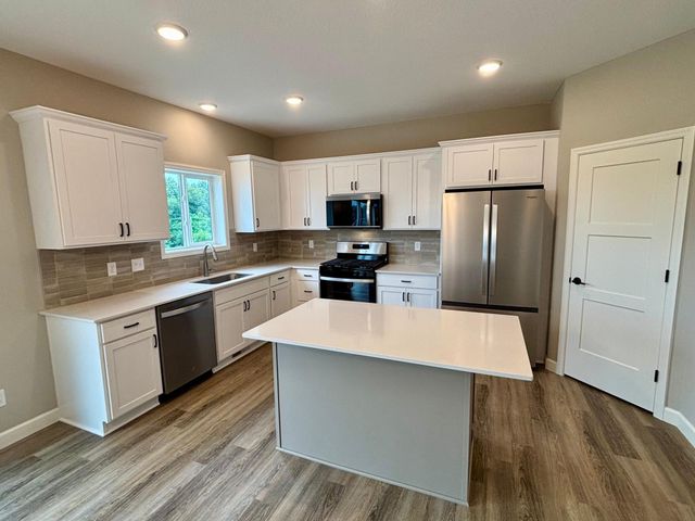 831 Walnut Grove Lane, Hanover, MN 55341