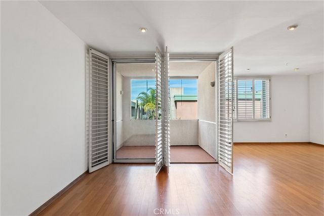 5301 Balboa, Encino, CA 91316