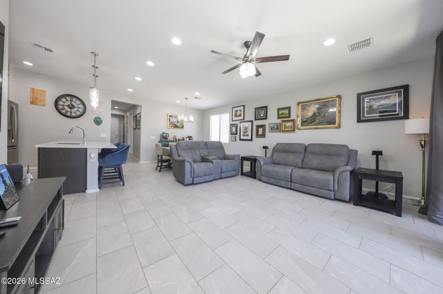 7771 S Wolf Creek Drive, Tucson, AZ 85757
