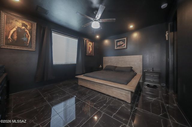 7771 S Wolf Creek Drive, Tucson, AZ 85757