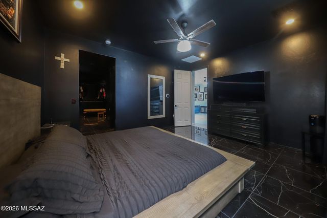 7771 S Wolf Creek Drive, Tucson, AZ 85757