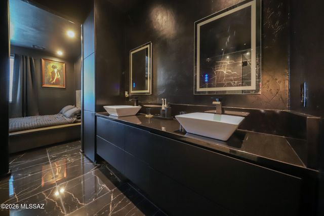 7771 S Wolf Creek Drive, Tucson, AZ 85757