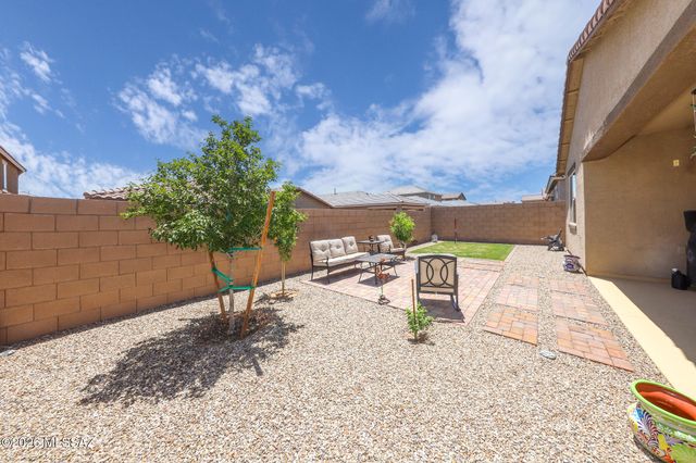 7771 S Wolf Creek Drive, Tucson, AZ 85757