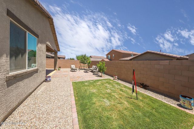 7771 S Wolf Creek Drive, Tucson, AZ 85757