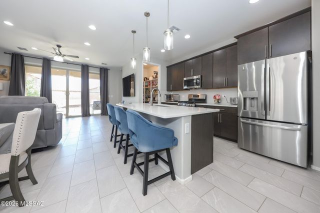 7771 S Wolf Creek Drive, Tucson, AZ 85757