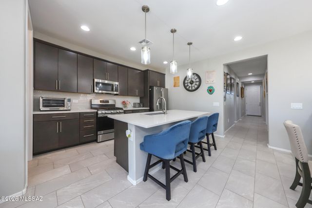 7771 S Wolf Creek Drive, Tucson, AZ 85757