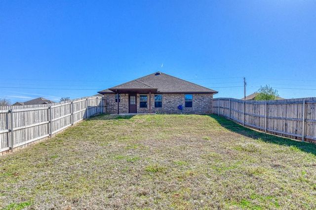 2210 County Street 2976, Blanchard, OK 73010