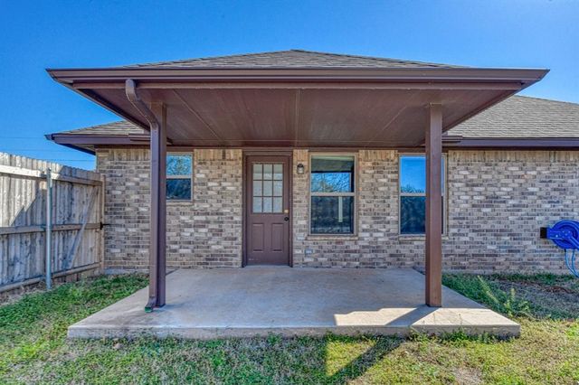 2210 County Street 2976, Blanchard, OK 73010