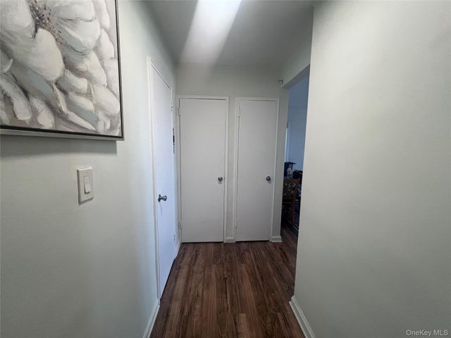 60-11 Broadway 6K, Woodside, NY 11377