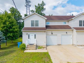 160 Teeple Pl, South Plainfield Boro, NJ 07080