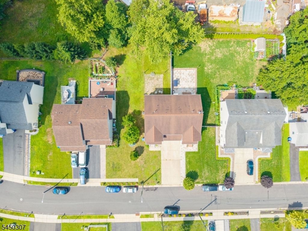160 Teeple Pl, South Plainfield Boro, NJ 07080 — photo 4