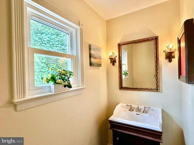 17 AIKEN AVE, Princeton, NJ 08540