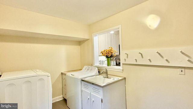 17 AIKEN AVE, Princeton, NJ 08540