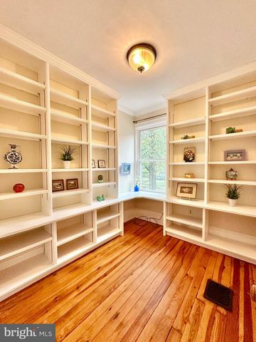 17 AIKEN AVE, Princeton, NJ 08540