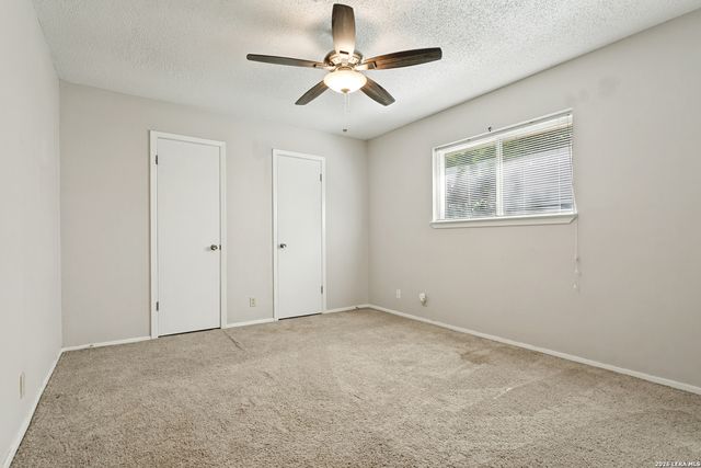 3513 CLIFFSIDE DR, Schertz, TX 78108