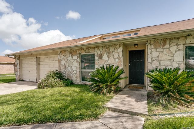 3513 CLIFFSIDE DR, Schertz, TX 78108
