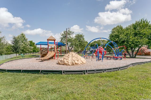 3513 CLIFFSIDE DR, Schertz, TX 78108