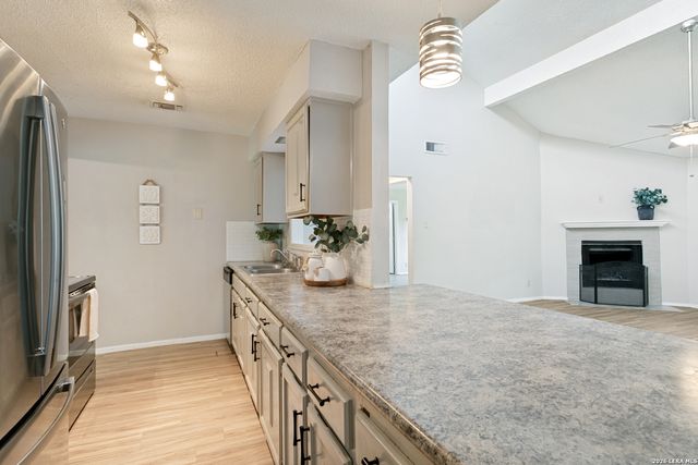 3513 CLIFFSIDE DR, Schertz, TX 78108