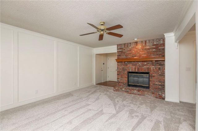 7609 W 115th Street, Overland Park, KS 66210