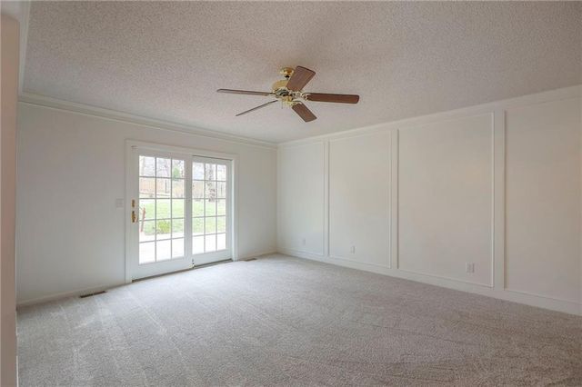 7609 W 115th Street, Overland Park, KS 66210