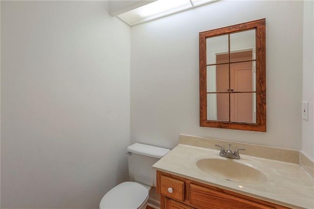 7609 W 115th Street, Overland Park, KS 66210