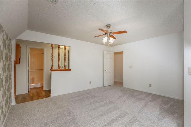 7609 W 115th Street, Overland Park, KS 66210